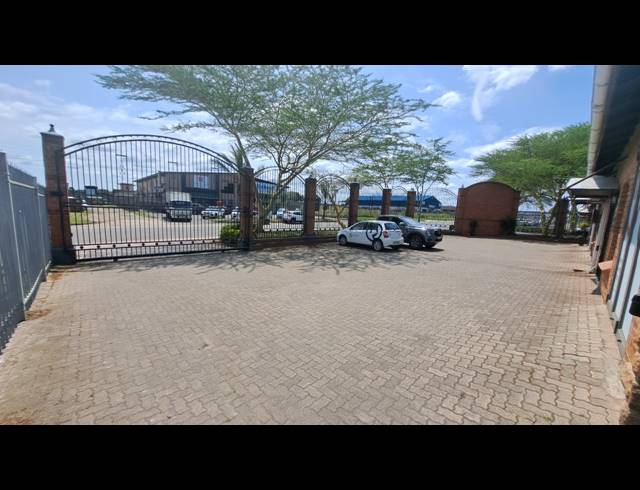 83M² OFFICE TO LET IN RICHARDS BAY CENTRAL